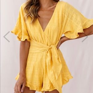 Selfie Leslie Waist Tie 100% Cotton Romper XS.